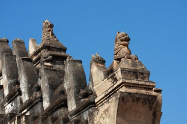 Aslan heykeli, thatbyinnyu Tapınağı pagoda