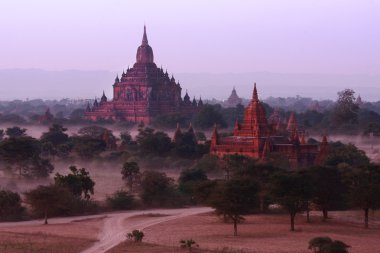 thatbyinnyu ve sulamani pagoda, bagan, myanmar