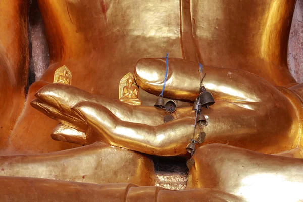 Wizerunek Buddy, Świątynia htilominlo, myanmar — Zdjęcie stockowe