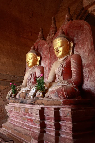 Boeddha beeld, dhammayangyi tempel — Stockfoto
