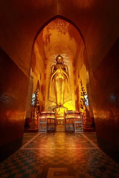カッサパ仏像、アーナンダ寺院 — ストック写真