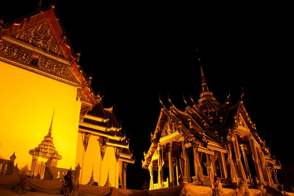 Wat Phra Kaeo la sera . — Foto Stock