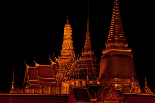 Wat Phra Kaeo à noite . — Fotografia de Stock