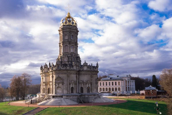 Znamenskaya-templom Dubrovitsy Jogdíjmentes Stock Képek