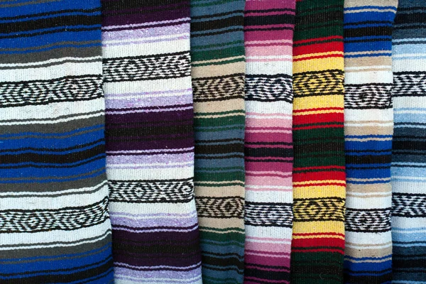 Pantalla colorida alfombra india —  Fotos de Stock