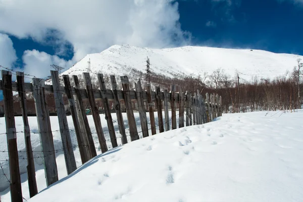 Djupa vintern med barier — Stockfoto