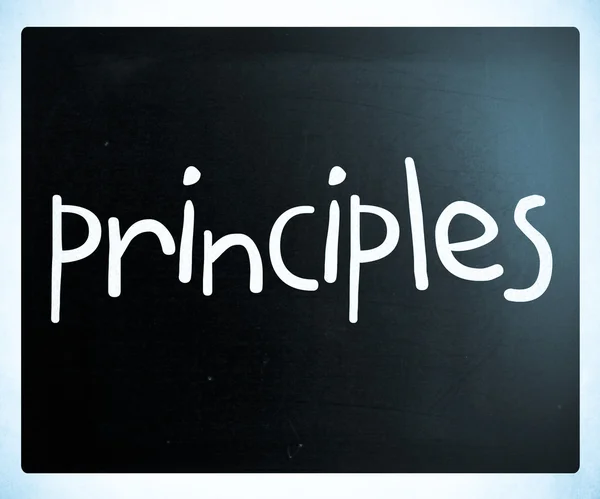 "Principerna ”handskrivna med vit krita på en svart tavla — Stockfoto