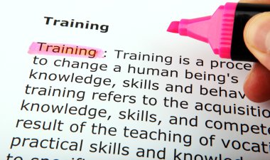 keçeli kalemle sarı ile vurgulanmış metin