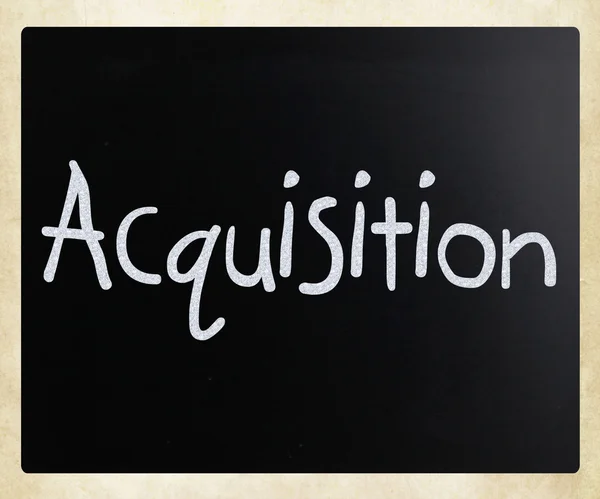 La parola "Acquisizione" scritta a mano con gesso bianco su un blackbo — Foto Stock