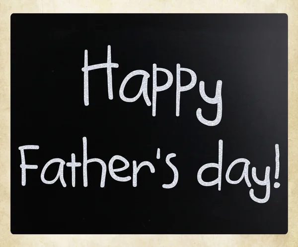 "Lycklig fars dag "handskriven med vit krita på en blackboar — Stockfoto
