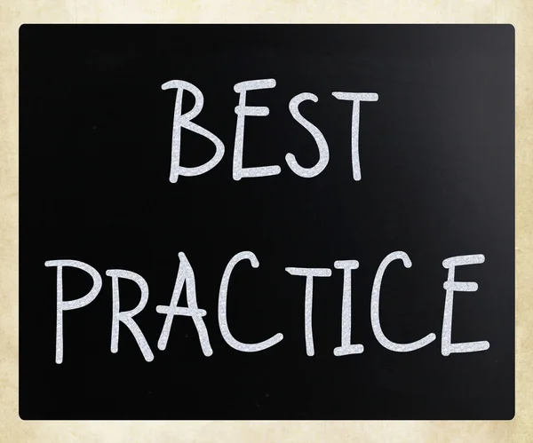 "La mejor práctica "escrito a mano con tiza blanca en una pizarra —  Fotos de Stock