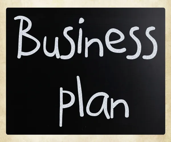 "商业计划书"用黑板上用白粉笔手写 — 图库照片