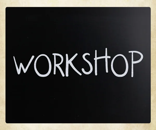 "Workshop "vlastnoručně psaný bílou křídou na tabuli — Stock fotografie