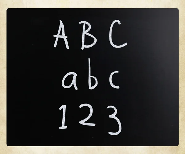 Okul blackboard bir kara tahta üzerinde beyaz tebeşir ile el yazısı — Stok fotoğraf
