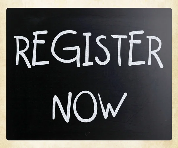 "Register now" handwritten with white chalk on a blackboard — Stock Photo, Image