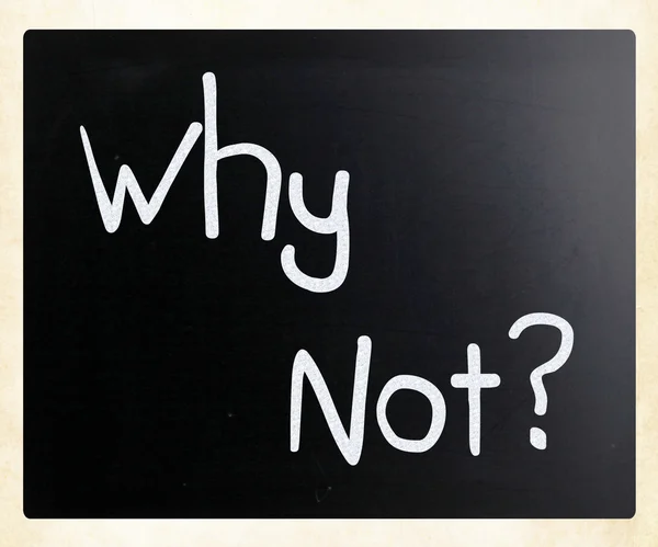 "Pourquoi pas ? " manuscrit à la craie blanche sur un tableau noir — Photo