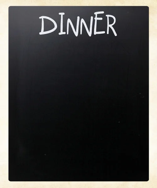 "Middag "handskriven med vit krita på en svart tavla — Stockfoto