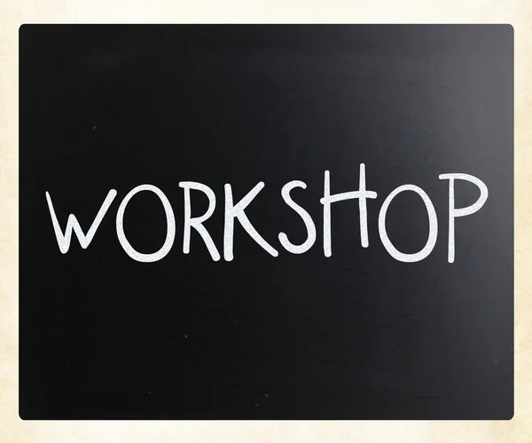 "Workshop "handwritten with white chalk on a blackboard — стоковое фото