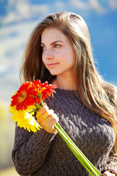 Fiatal nő portré ősszel — Stock Fotó