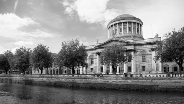 Vier rechtbanken in dublin — Stockfoto