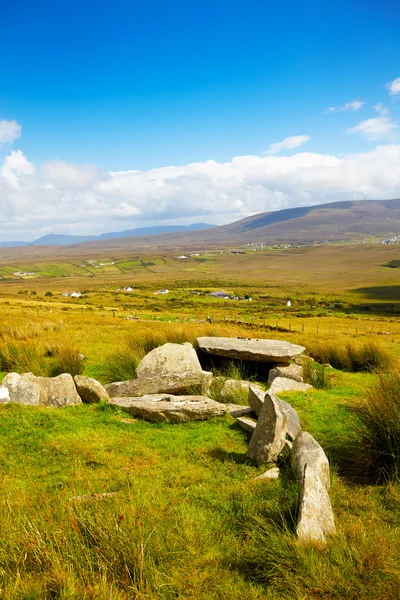 Slievemore dolmen — Zdjęcie stockowe