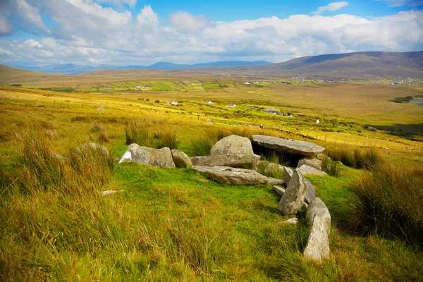 Slievemore dolmen — Stok fotoğraf