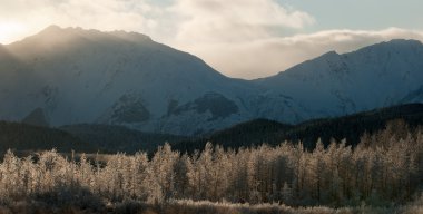 chilkat Vadisi kapsayan kar altında