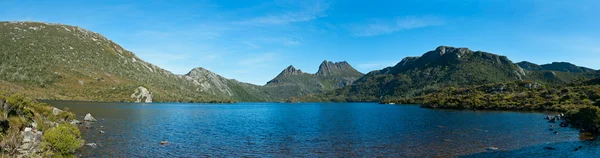 Panorama do lago pomba berço montanha, Tasmânia — Fotografia de Stock