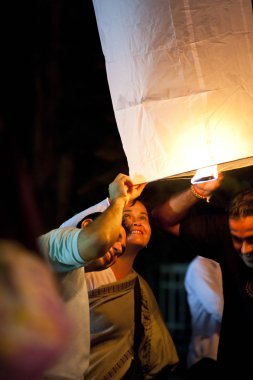 Loy krathong festivali