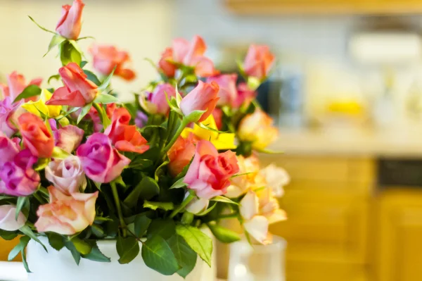 Flores como decoração de interiores — Fotografia de Stock