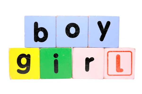 Garoto menina em letras de bloco de jogo com caminho de recorte — Fotografia de Stock