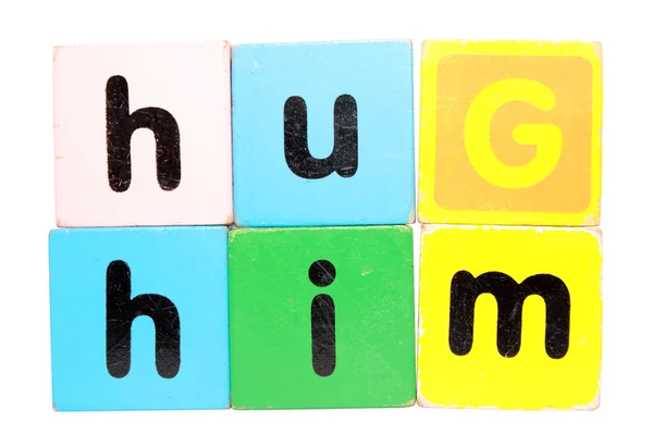 Abbraccialo in giocattolo giocare lettere in blocco con percorso di ritaglio su bianco — Foto Stock