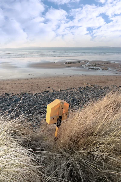 Lifebuoy box on an irish beach in kerry — Stock Photo, Image