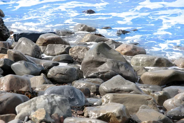 หินบนชายฝั่ง — ภาพถ่ายสต็อก