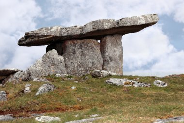 Poulnabrone dolmen portal limestone tomb clipart