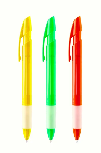 Drei Kugelschreiber in verschiedenen Farben — Stockfoto