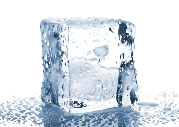 水滴的单冰多维数据集 — 图库照片