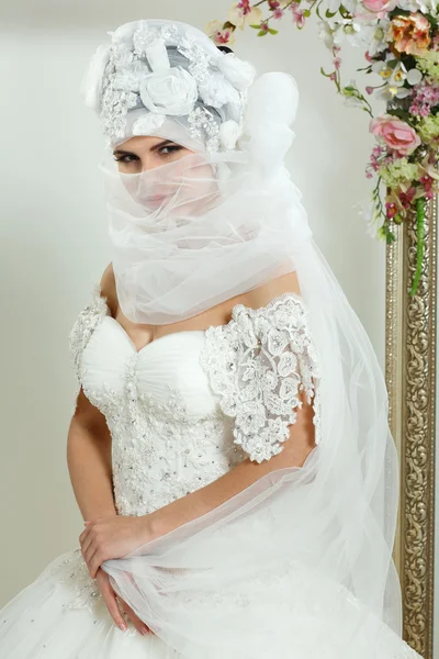 Girl is in wedding dress — Stock Photo, Image