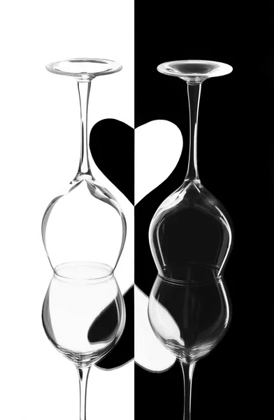 Creative composition with two wineglasses — Stockfoto