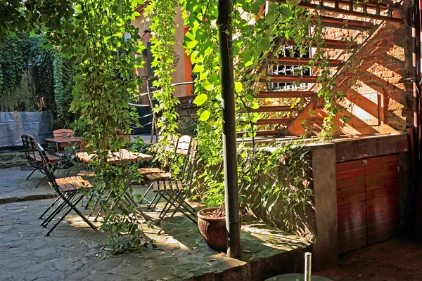 Restaurant vert, extérieur — Photo