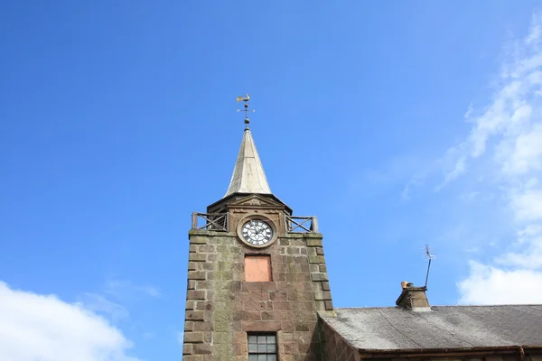 Zegar stary, gotyckim miastem w Szkocji — Zdjęcie stockowe