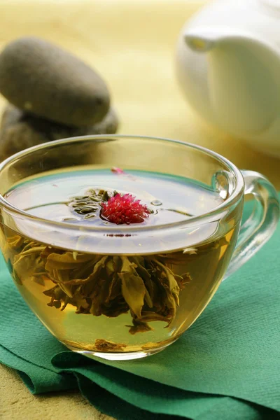 Exotic green tea in the form of a flower — Stock Photo, Image