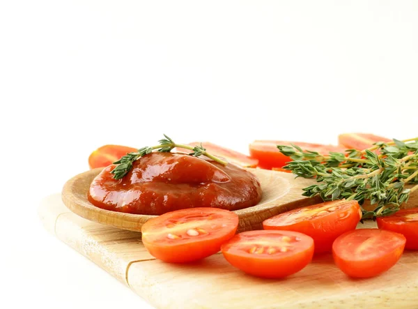 Sos pomidorowy, ketchup ze świeżych pomidorów — Zdjęcie stockowe