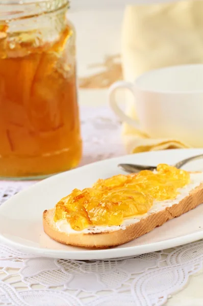Orange jam with toast on plate — Stock Photo, Image