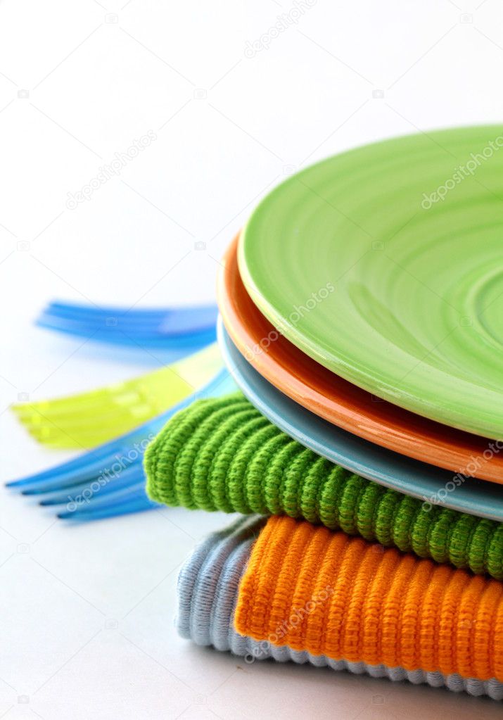 Colorful plate and napkins for picnics