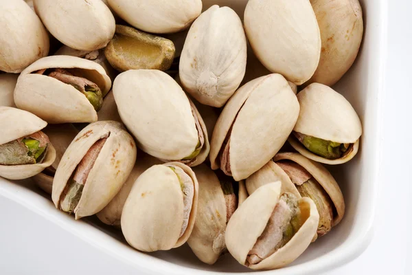 Gebrande en gezouten pistachenoten — Stockfoto