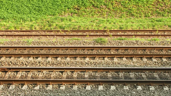 Параллельные железнодорожные линии — стоковое фото