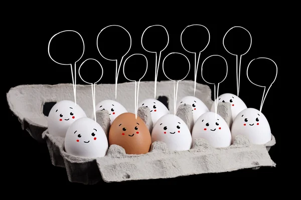 Huevos con caras sonrientes — Foto de Stock