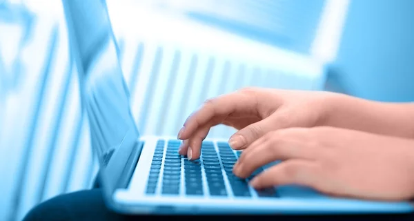 Close-up of typing hands — Stock Photo, Image