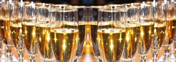 Празднование шампанского — стоковое фото